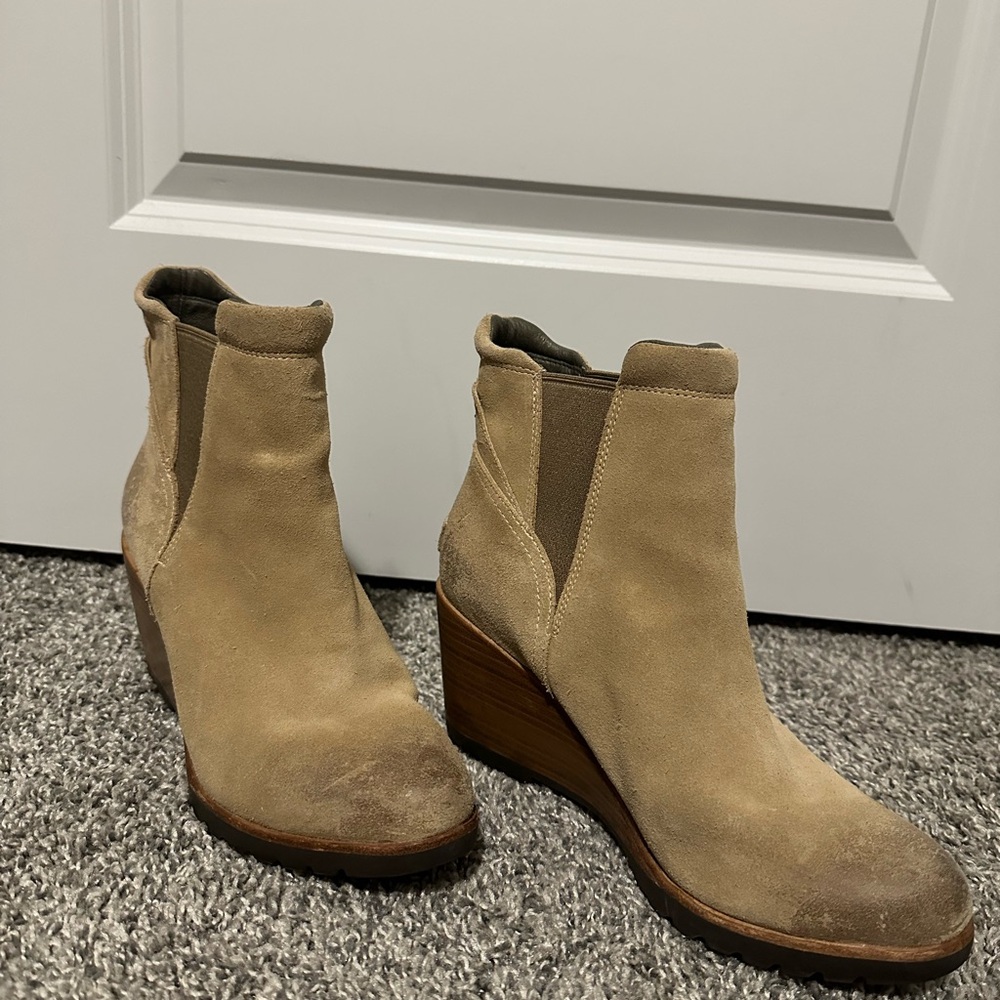 Sorel Tan Suede Wedge Boots